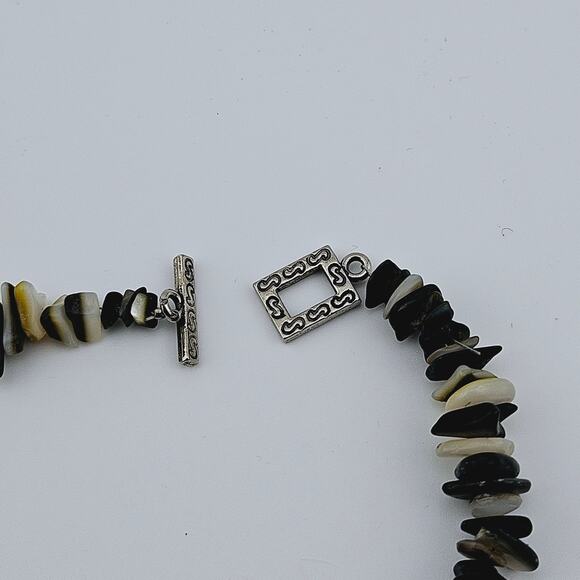 Shell Chip Beaded Necklace Large Shell Pendant Black Beige Cream Beach Boho Tiki - Picture 6 of 6